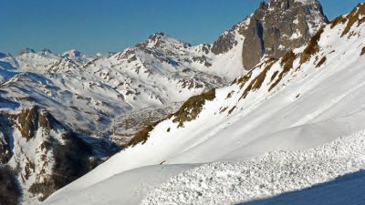 El aumento de temperaturas incrementa el peligro de aludes de nieve húmeda en el Pirineo. / Gobierno de Aragón