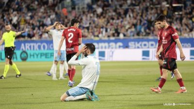 Kenan Kodro se lamenta tras una ocasión en el partido ante el Mirandés.