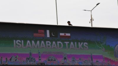 Primer encuentro directo en las negociaciones de paz entre Estados Unidos e Irán en Islamabad. / EFE