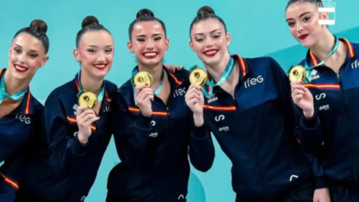Inés Bergua, junto al resto de su equipo