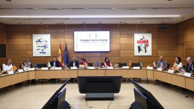La ministra de Sanidad, Mónica García y los consejeros de las diferentes Comunidades Autónomas durante el Consejo de este miercóles. / Eduardo Parra / Europa Press