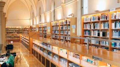 Biblioteca del centro documental del Agua y Medio Ambiente de Zaragoza. | Ayuntamiento de Zaragoza