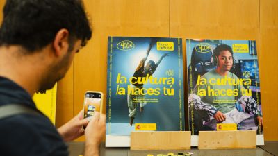 Carteles durante la presentación del nuevo Bono Cultural Joven a 22 de junio de 2026