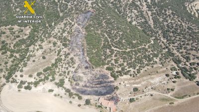 El incendio afectó a una superficie de 1,9 hectáreas en Cantavieja (Teruel).