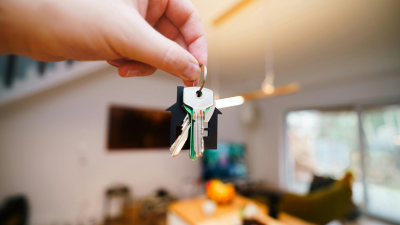 Ocho de cada diez inquilinos destinan más de UN TERCIO de sus ingresos a pagar la vivienda.