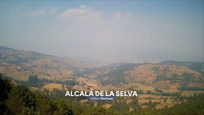 El humo del incendio de Castellón, visible desde diferentes puntos de Teruel