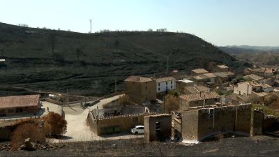 El municipio de Orés, uno de los más afectados por el incendio, analiza los daños.