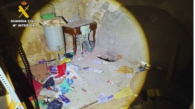 Se han realizado 4 registros en inmuebles de los detenidos donde se hallaron distintas cantidades de cocaína y hachís