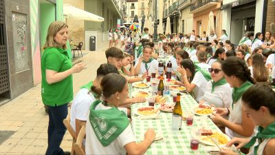 El 9 de agosto de San Lorenzo en Huesca comienza con los tradicionales almuerzos.