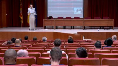 Asistentes al congreso internacional que profundiza en la formación y composición de la Vía Láctea.