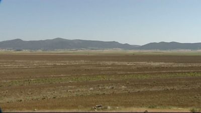 Cada 15 de agosto, en Used, toca tomar una decisión que se repite desde hace siglos: abrir o cerrar las compuertas de la laguna de La Zaida.