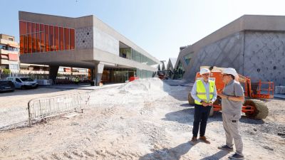 Visita del consejero de Participación Ciudadana y Régimen Interior, Alfonso Mendoza, a las obras del Centro Cívico Hispanidad (Zaragoza).