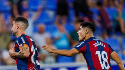 Sielva celebra el gol.