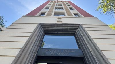 Eificio que sirve de sede del Departamento de Hacienda del Gobierno de Aragón.