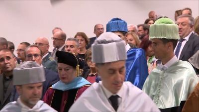 La Universidad San Jorge (USJ) da la bienvenida al nuevo curso con más de 1.300 alumnos de nuevo ingreso.