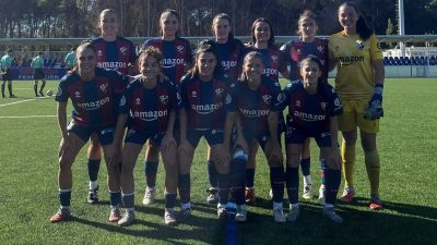 La plantilla del SD Huesca antes de comenzar el choque