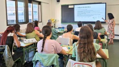 Los nuevos alumnos del IES Medina Albaida que han estrenado el Bachillerato de Investigación y Excelencia.