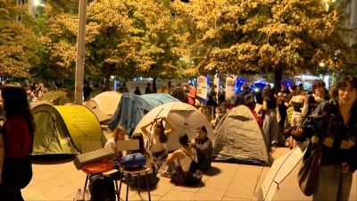 Acampada este jueves en la Plaza de España de Zaragoza