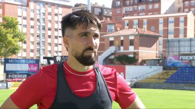 Comparecencia de Relu, jugador del CD Teruel.