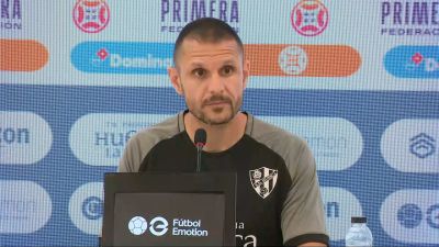 Albert Rudé entrenador SD Huesca