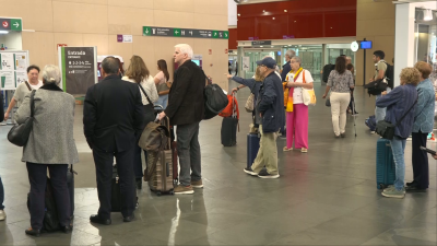Pasajeros en la estación Delicias este jueves.
