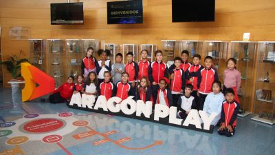 El Colegio Salesiano Nuestra Señora del Pilar de Zar visitaba las instalaciones de la CARTV para conocer, desde dentro, cómo se trabaja en los medios autonómicos de Aragón
