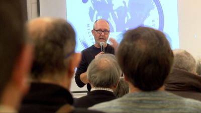 Ricard Mitjana, coordinador de Podemos Aragón, en un acto de partido.