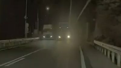El adelantamiento peligroso de un camión registrado en la carretera N-230 en Montanuy (Huesca).