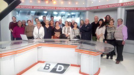 Imagen del grupo en plató