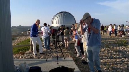 Aficionados con telescopios en Javalambre