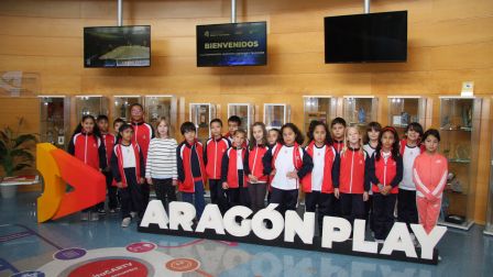 El Colegio Salesiano Nuestra Señora del Pilar de Zar visitaba las instalaciones de la CARTV para conocer, desde dentro, cómo se trabaja en los medios autonómicos de Aragón