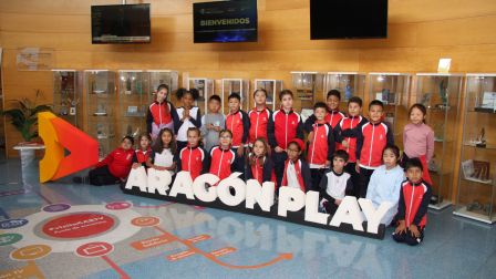 El Colegio Salesiano Nuestra Señora del Pilar de Zar visitaba las instalaciones de la CARTV para conocer, desde dentro, cómo se trabaja en los medios autonómicos de Aragón